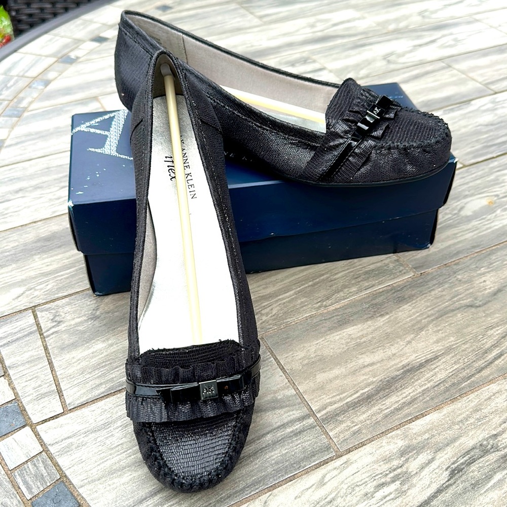 Anne Klein black loafer shoe
